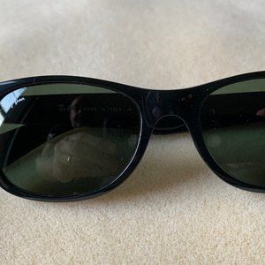 Ray Ban New Wayfarer Classic Sunglasses